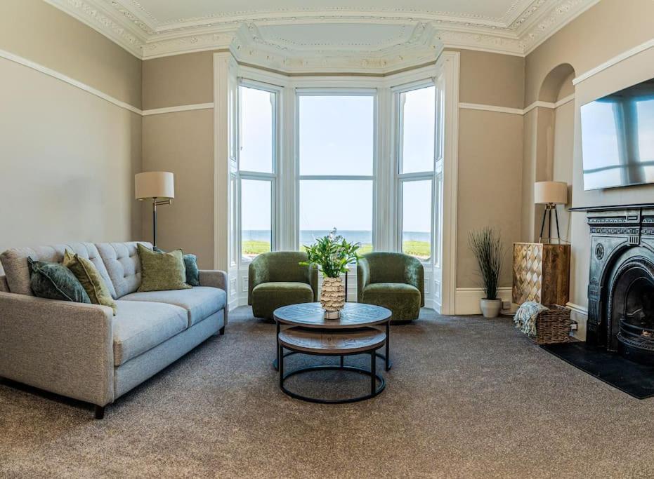 King's Seafront Place Apartment